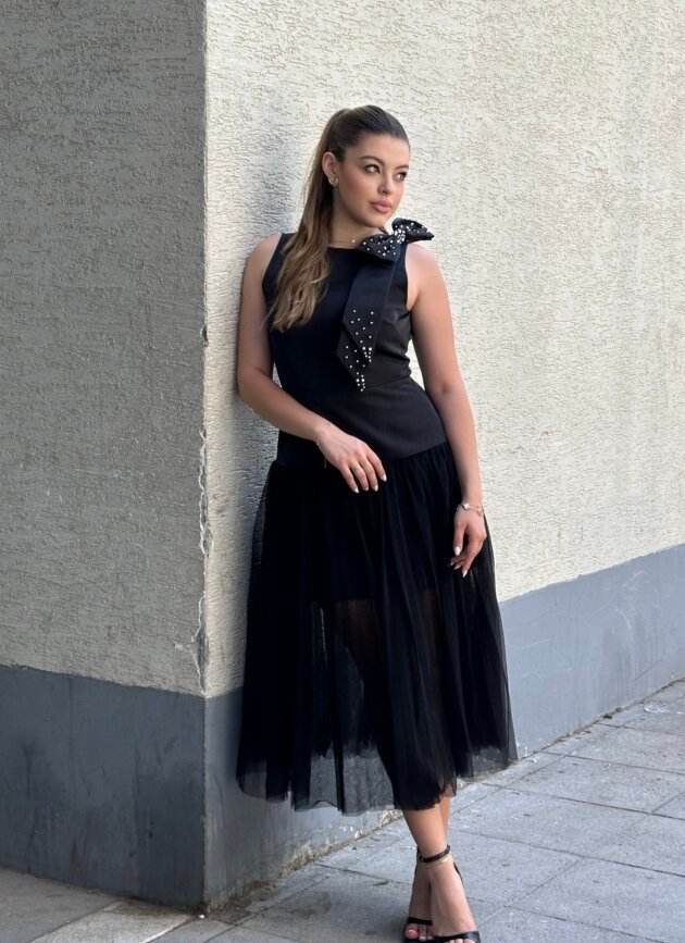Fustan elegant me detaje glam
