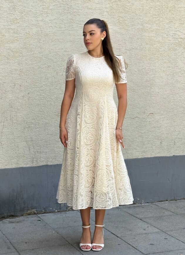 Fustan "Lace Elegance"