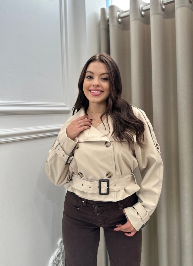 Pardesy e shkurter me rrip dhe kopsa