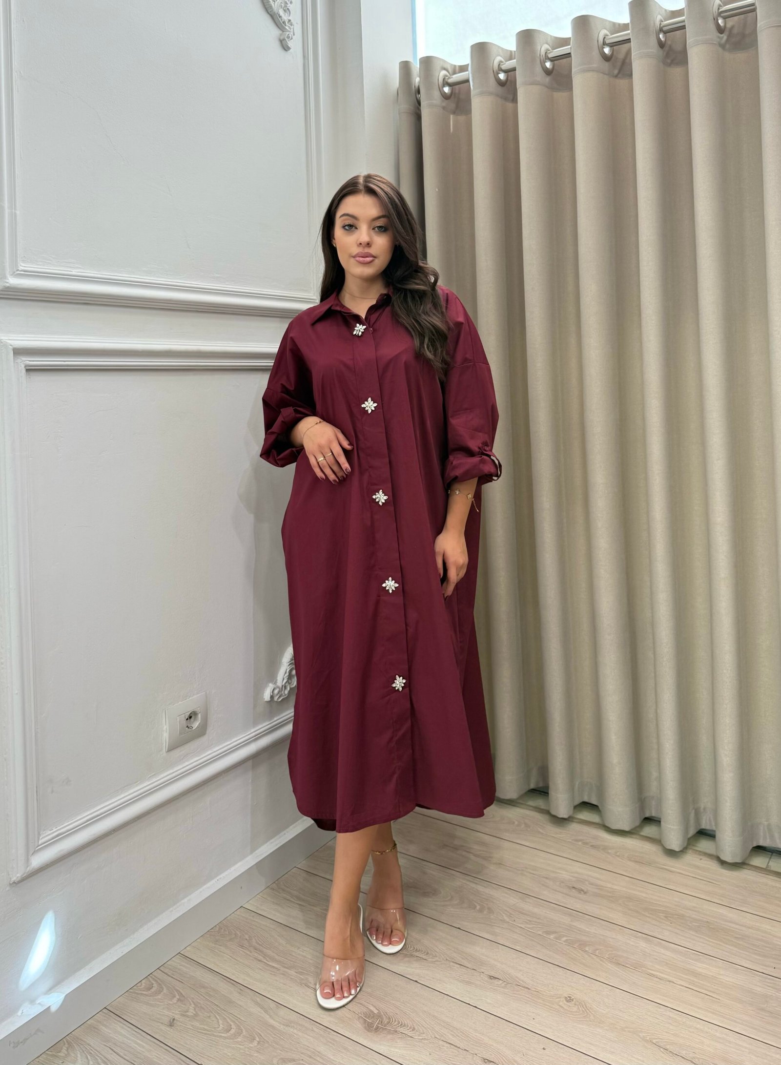 Fustan oversize kemishe me kopsa dekorative - Image 3