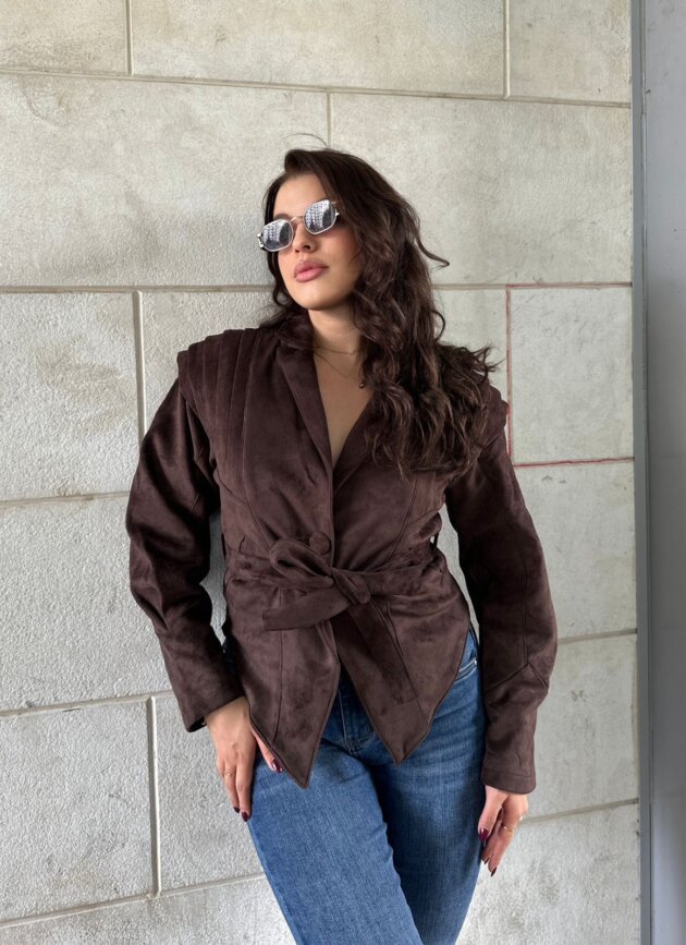 Xhakete suede me detaje dhe rrip