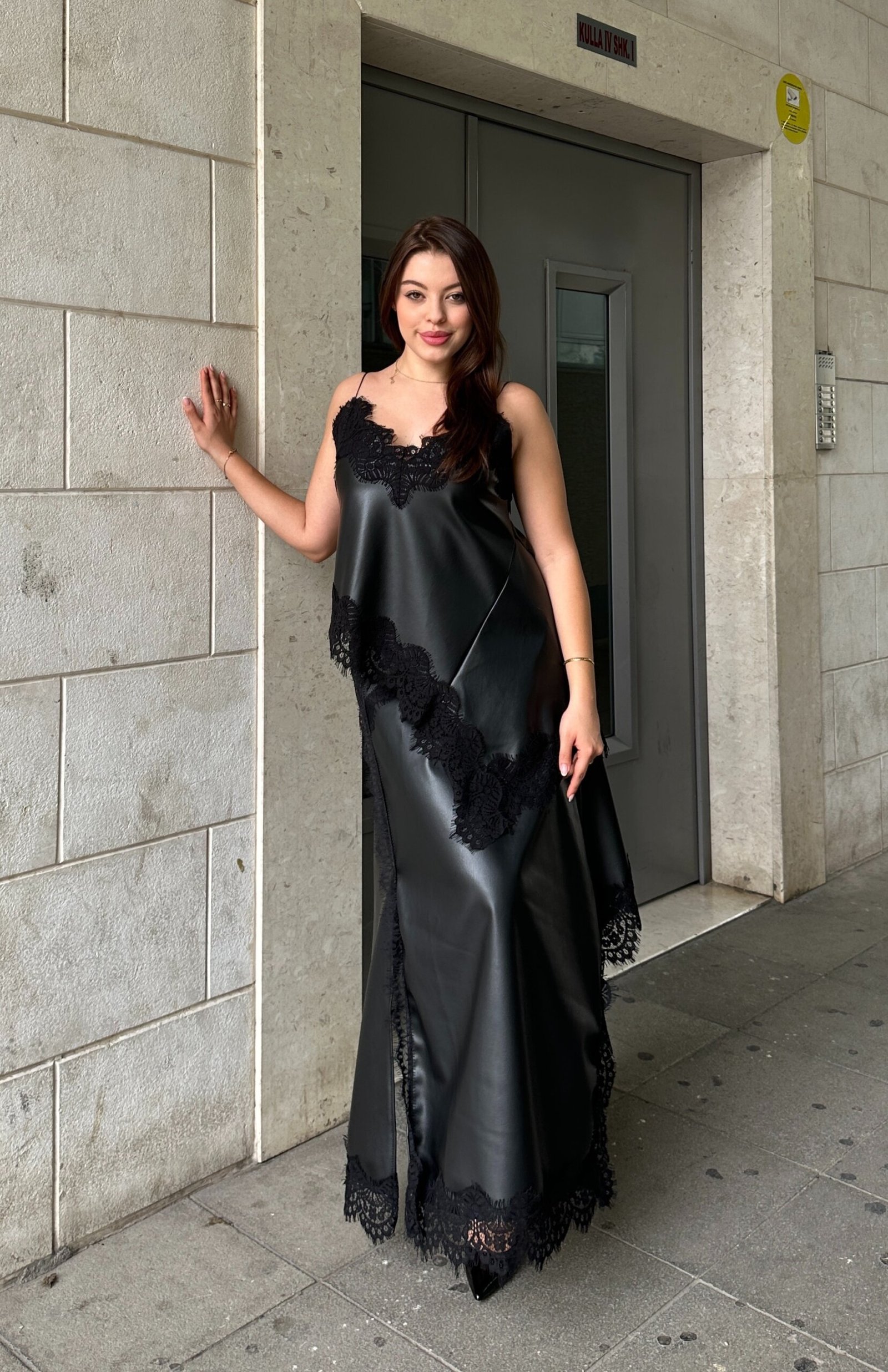 Set Lekure Me Kanatiere Dhe Fund - Image 2