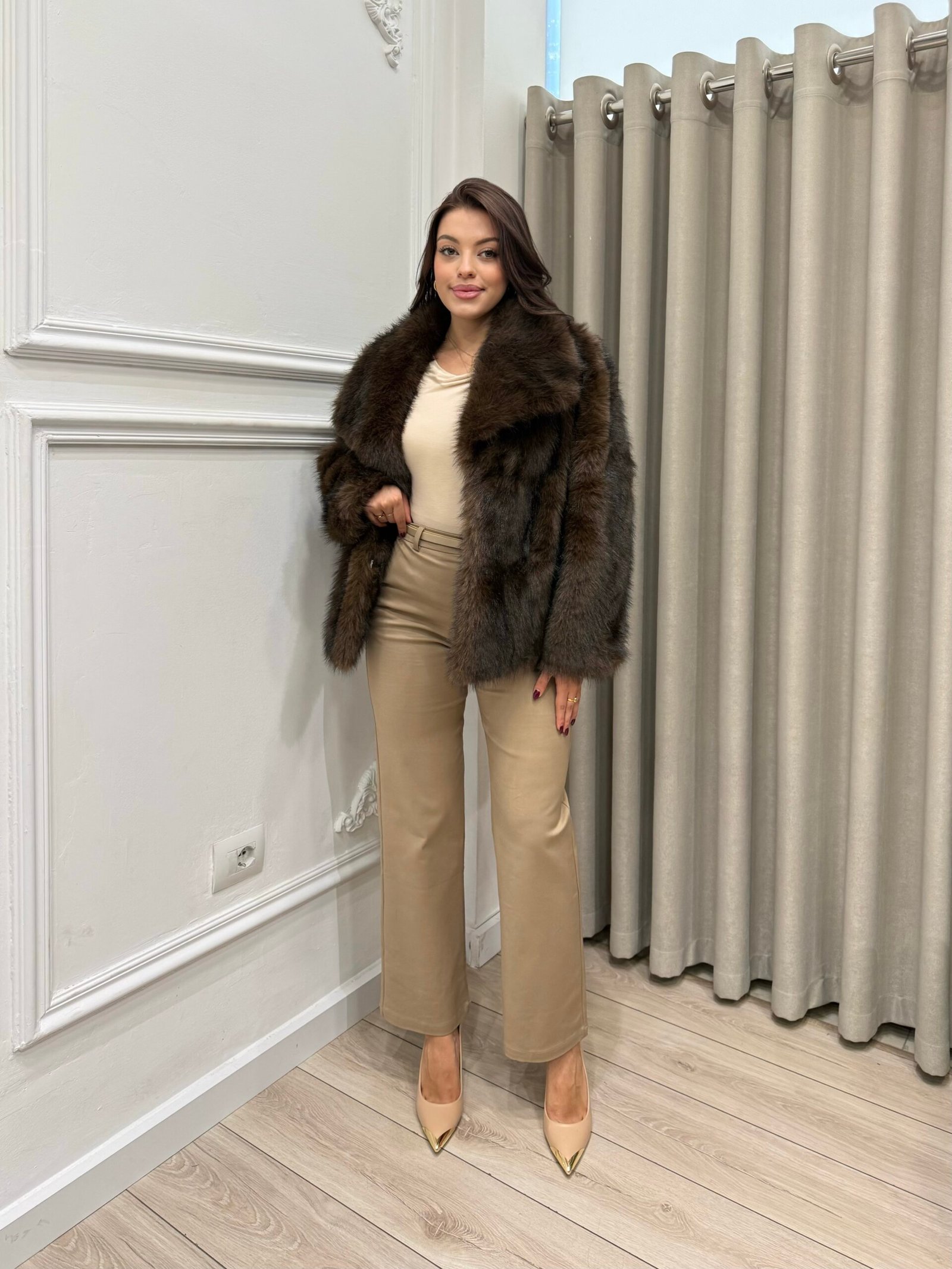 Pellush elegant me jake te gjere stil klasik dhe modern - Image 5