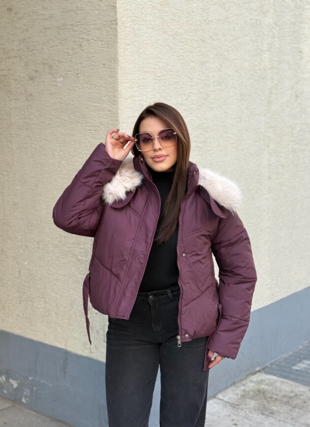 Xhup i shkurter me jake pellushi