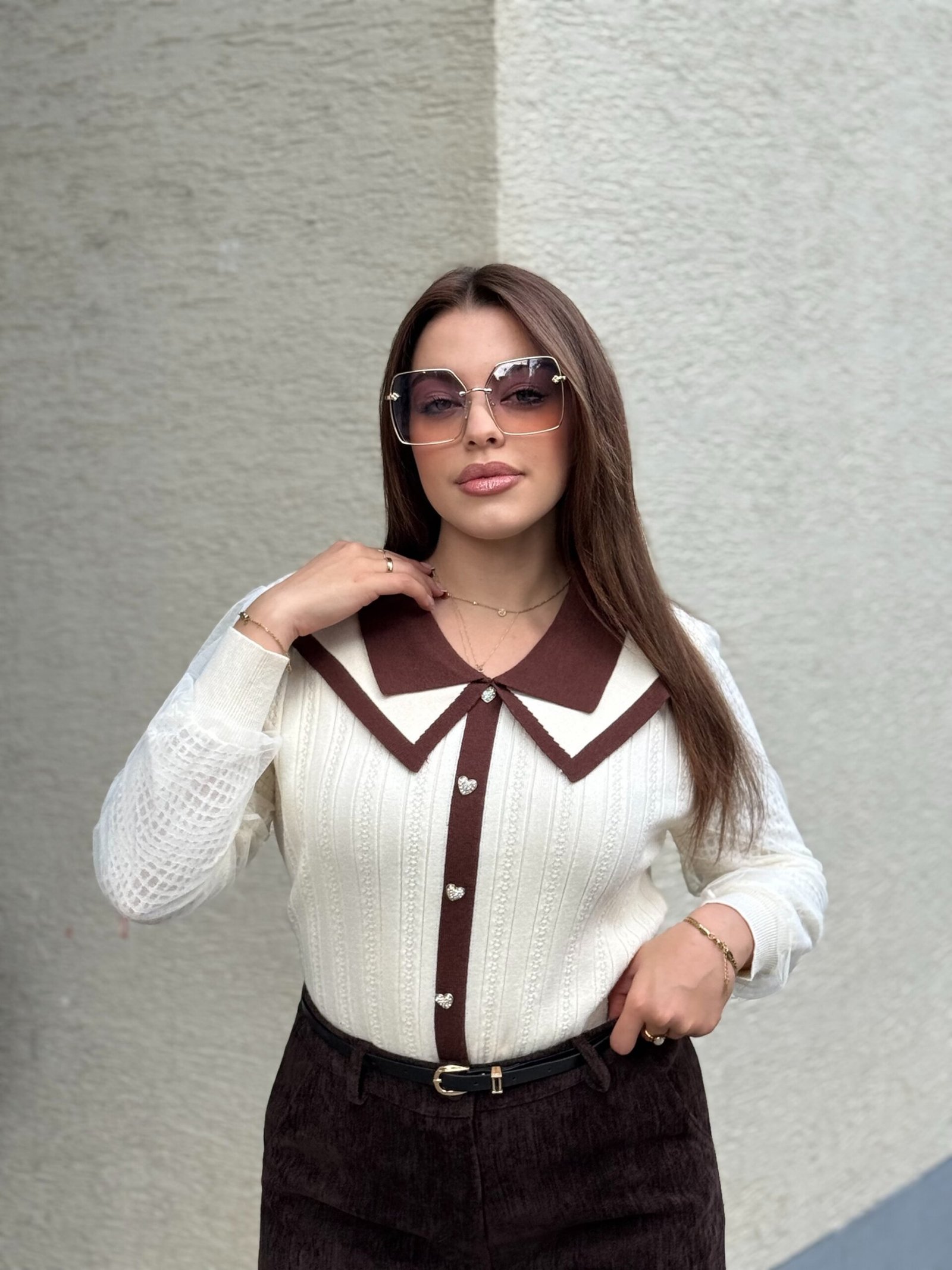 Pulover Me Jake Kontrastuese Dhe Kopsa Zemre