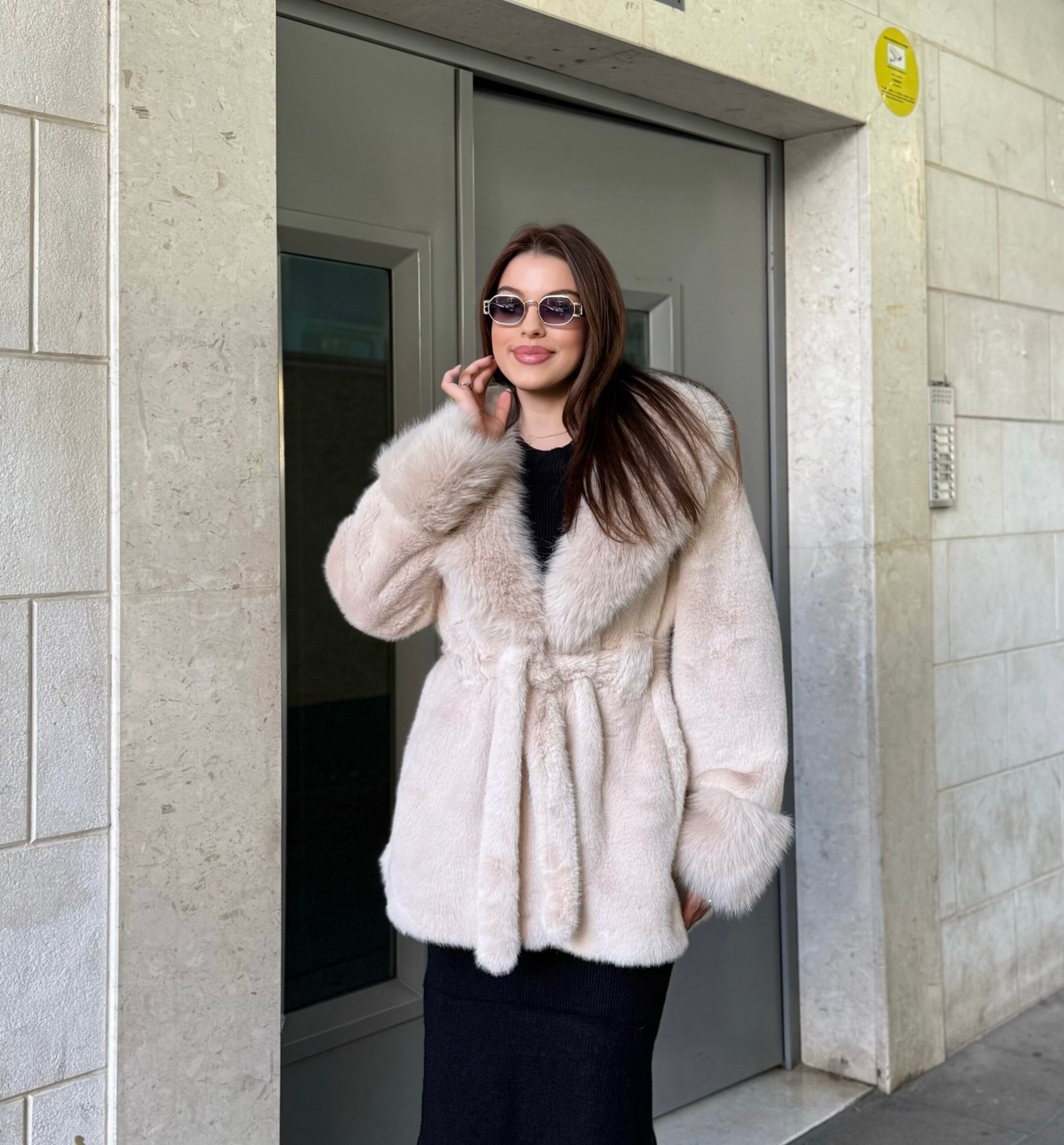 Pellush elegant me rrip ne bel - Image 4