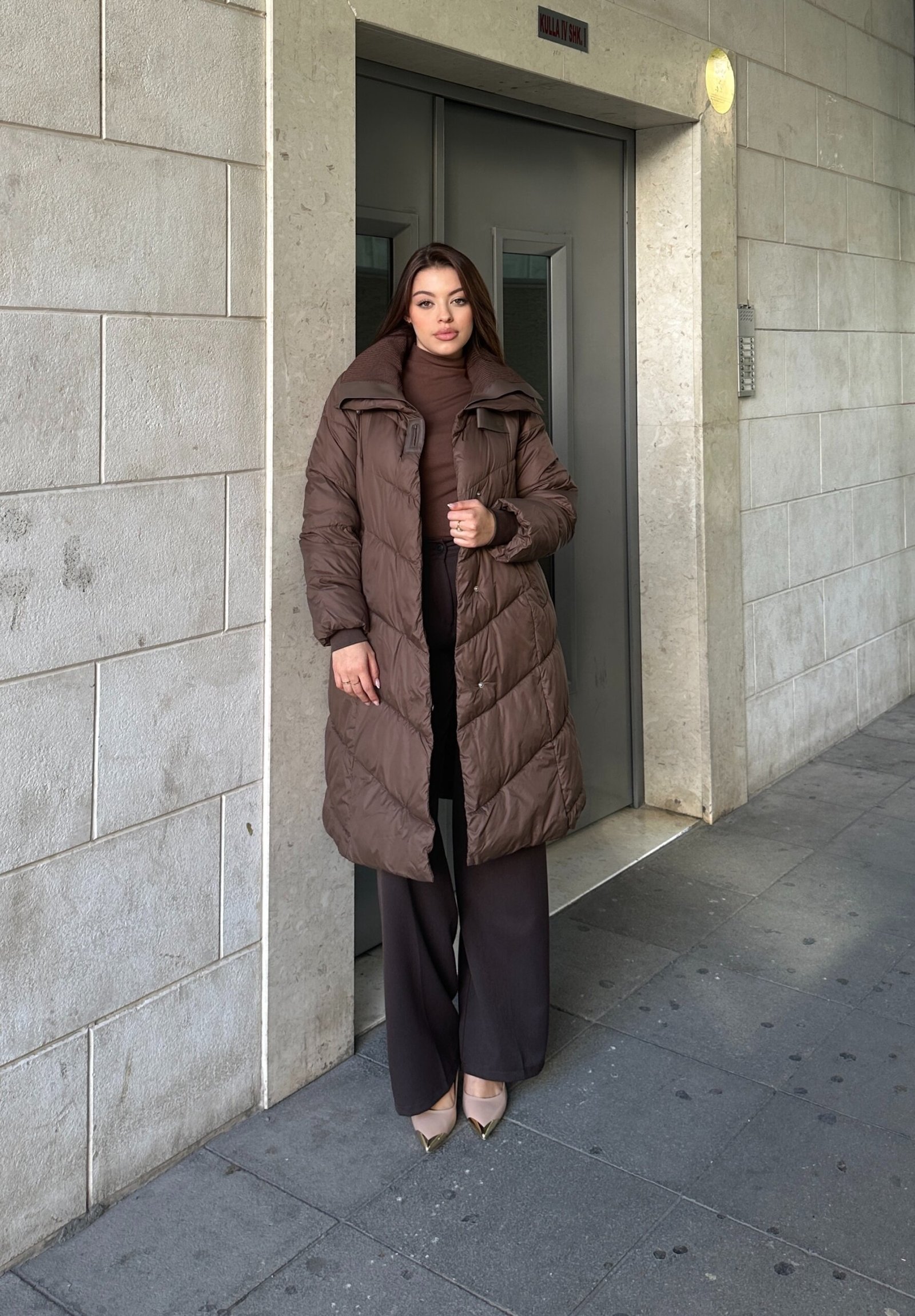 Xhup I Gjate Me Jake - Image 2