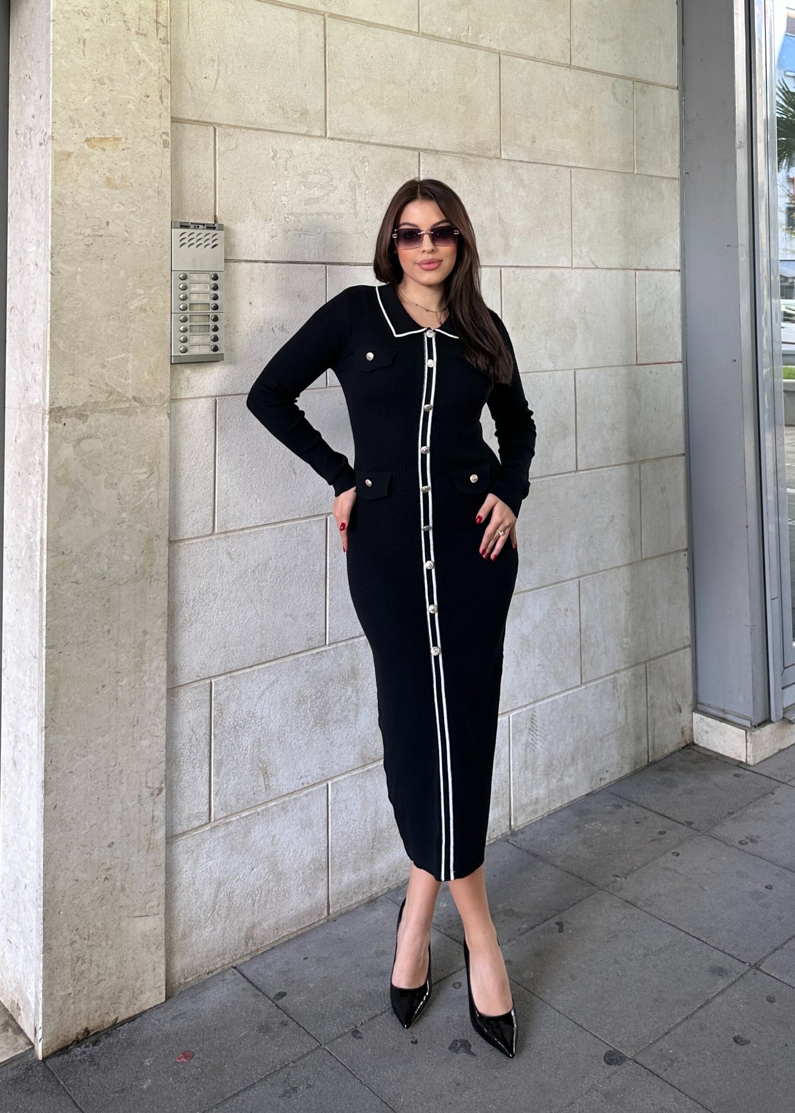 Fustan Deve Me Kopsa Dhe Detaje