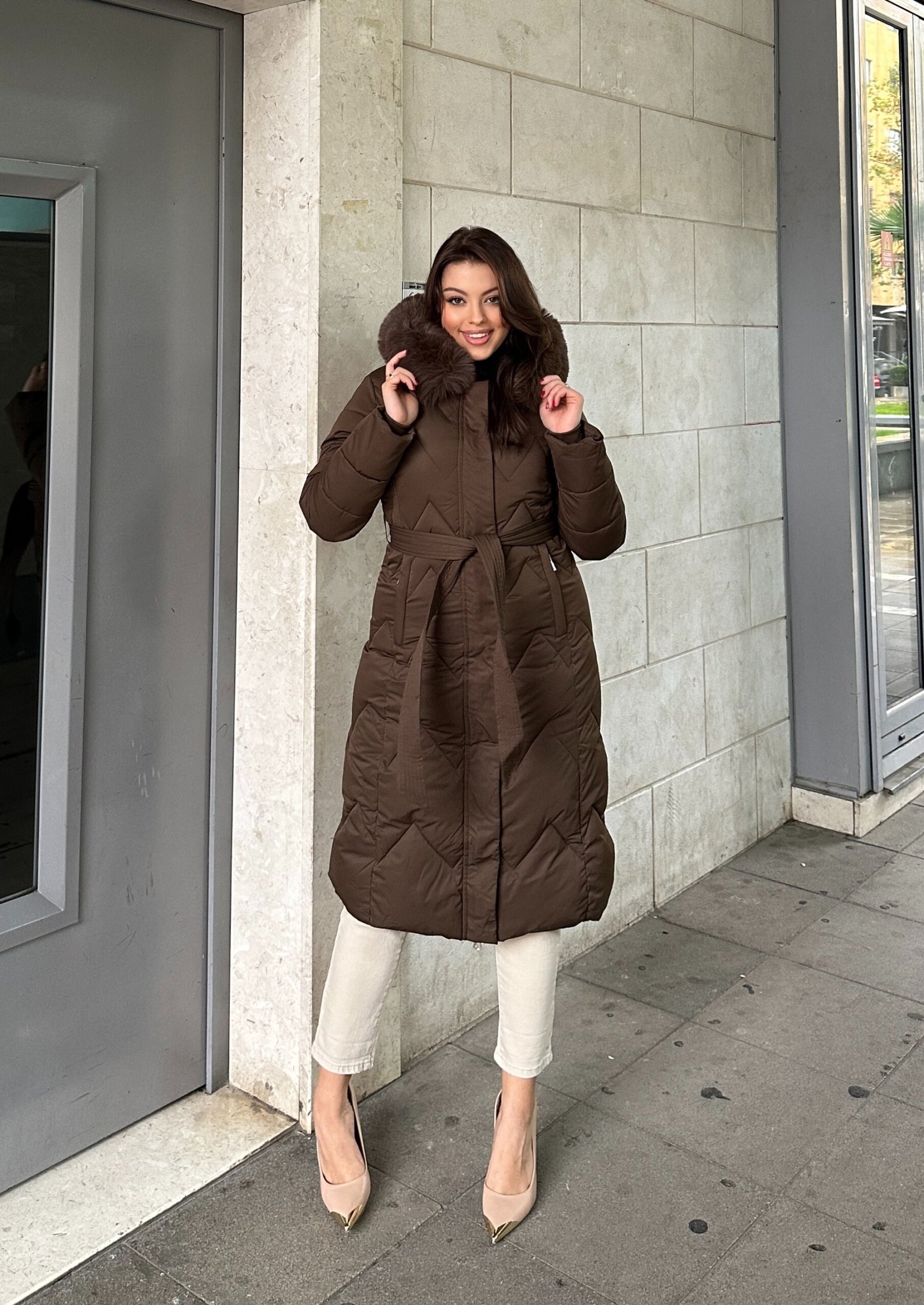 Xhup I Gjate Me Kapuc Me Push - Image 4