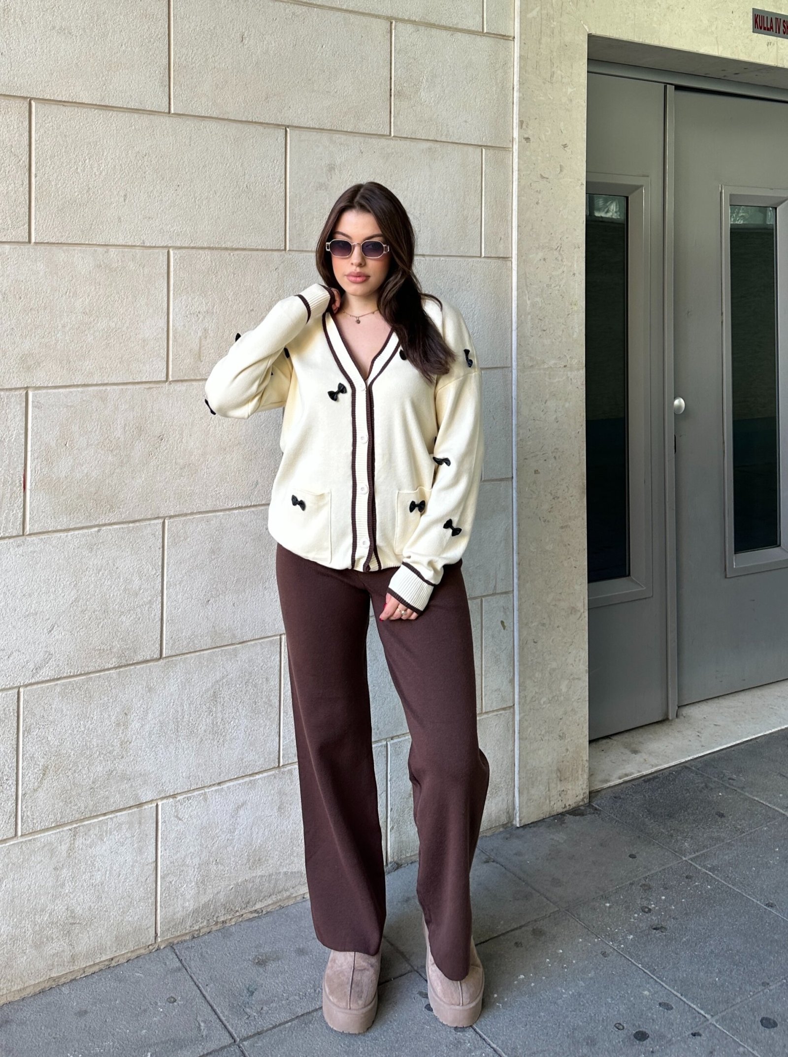 Set Deve Me Pantallona Te Gjera & Triko - Image 3