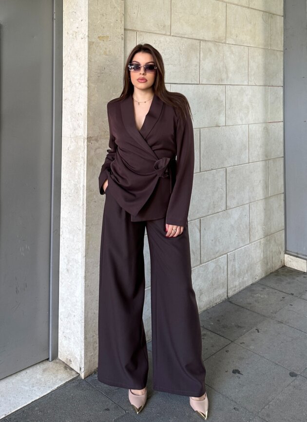 Kostum Klasik Me Xhakete Te Lidhshme & Pantallona Te Drejta