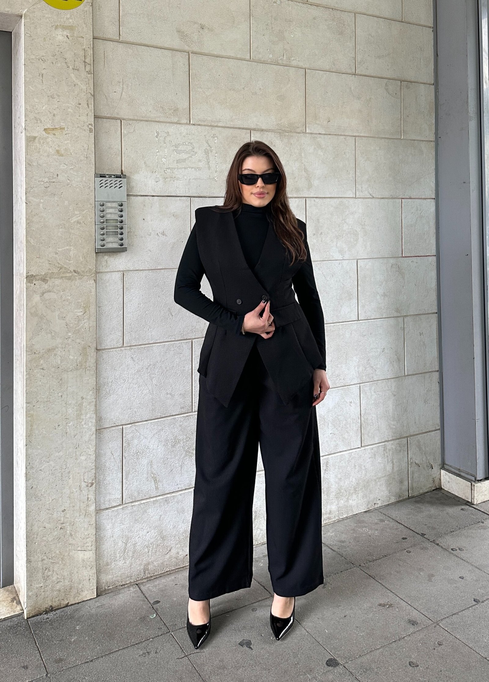 Set Me Jelek Me Vata Dhe Pantallona Wide Leg - Image 3