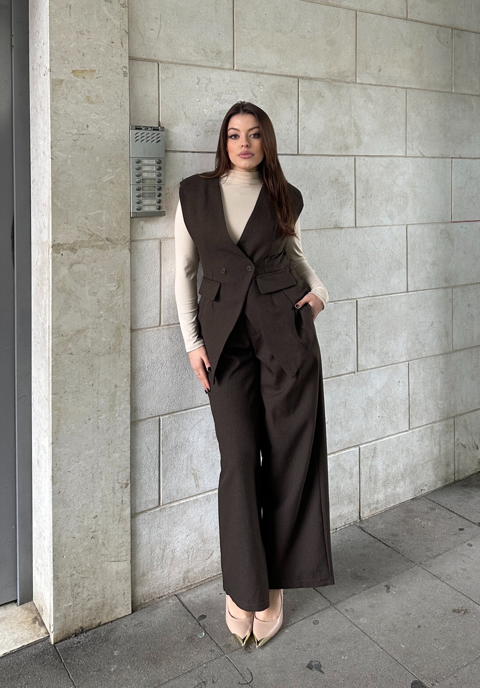 Set Me Jelek Me Vata Dhe Pantallona Wide Leg - Image 2