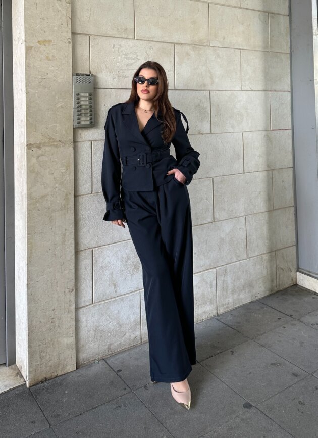 Set Me Xhakete Dopio Kopse Me Rrip Dhe Pantallona Te Gjera