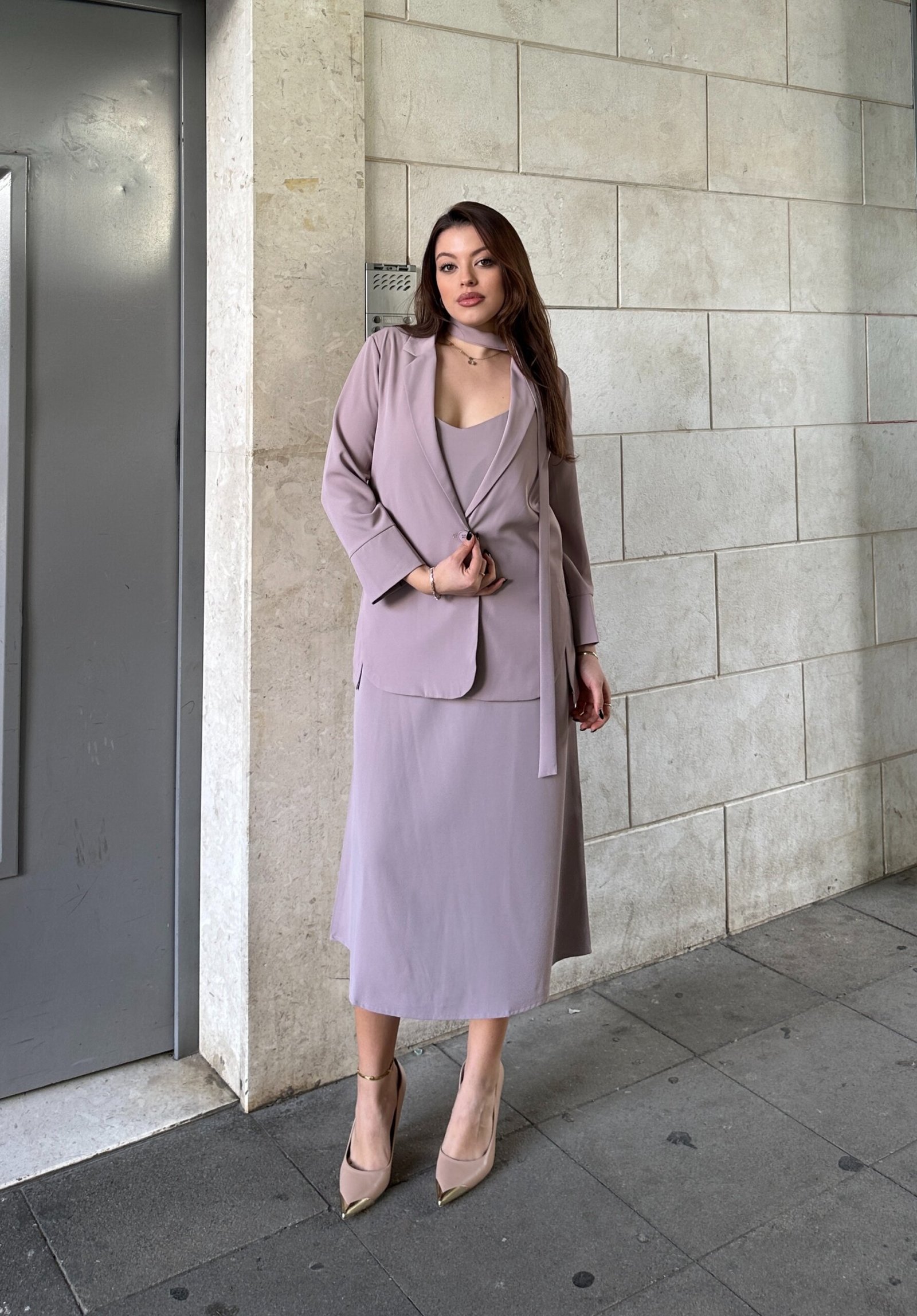 Fustan Midi Me Xhakete Me Prerje Klasike