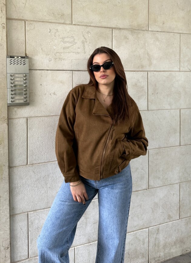 Xhakete Suede Me Zinxhir