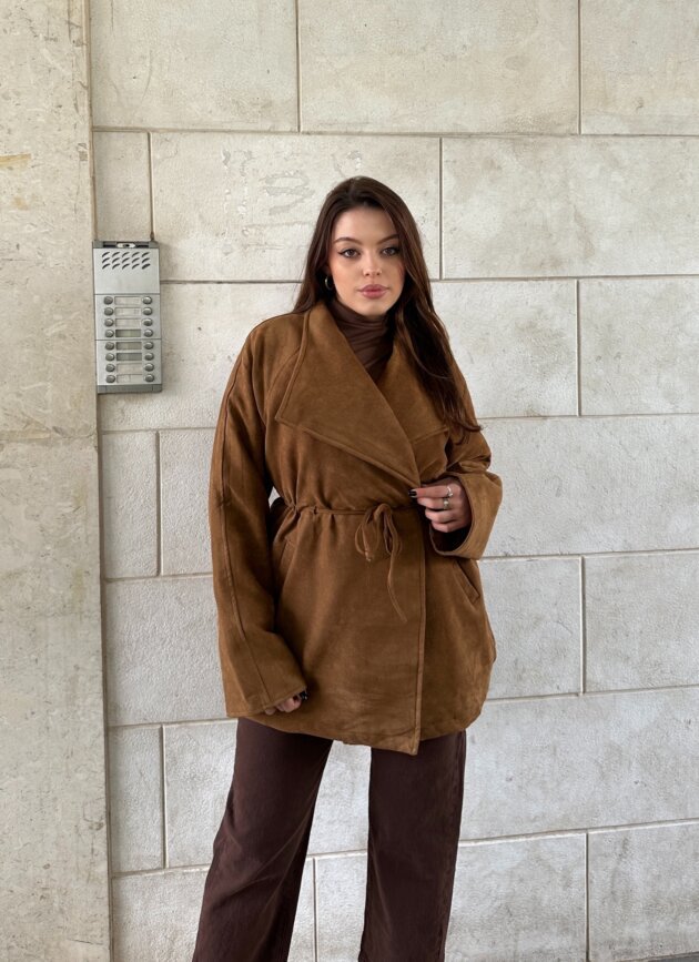 Pardesy E Shkurter Me Jake Te Gjere Dhe Rrip Ne Bel