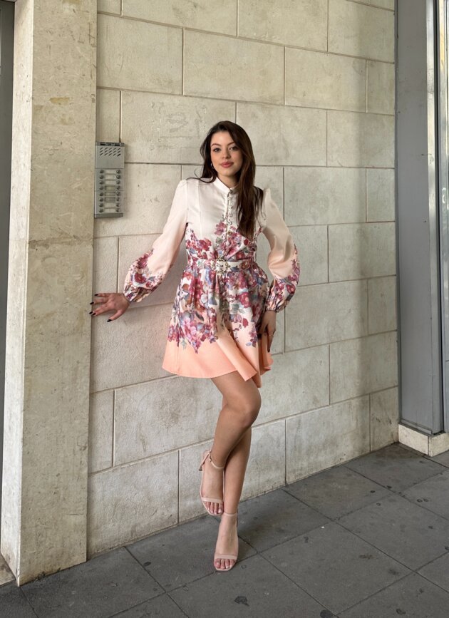 Fustan I Shkurter Me Print Floral Dhe Rrip Ne Mes