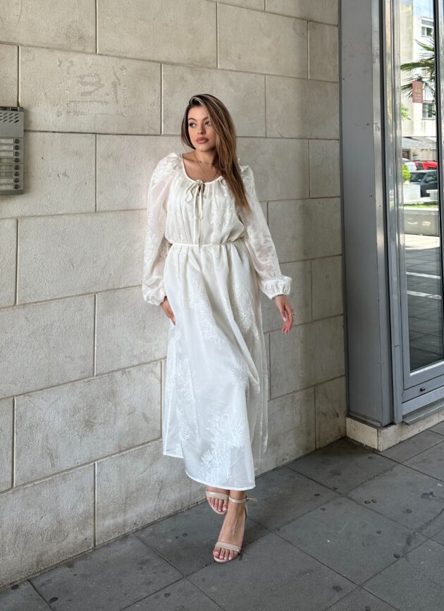 Fustan Midi Me Qendisje Elegante