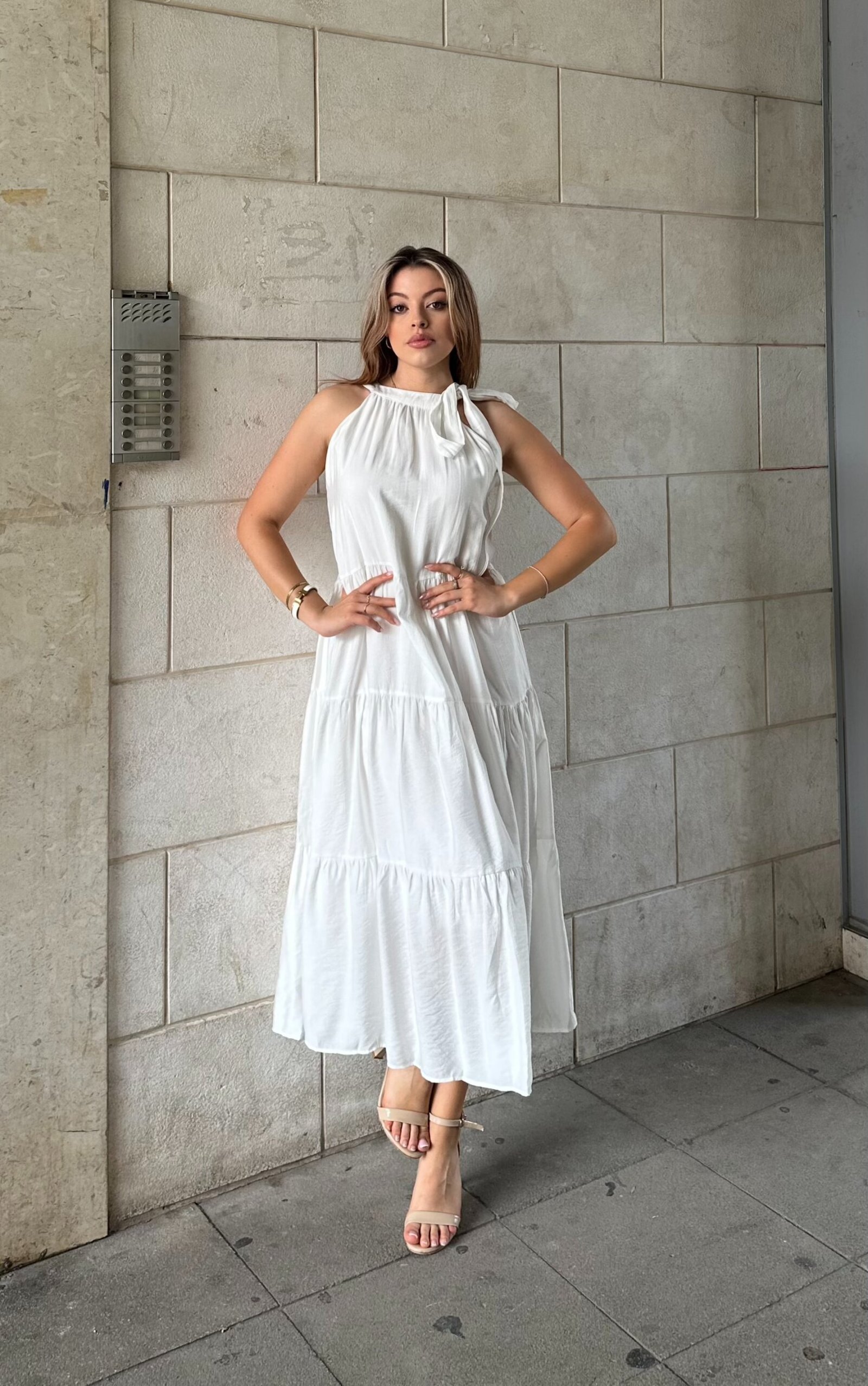 Fustan Midi Elegant Me Fjongo Ne Qafe
