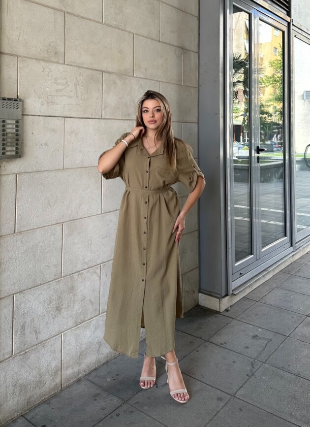 Fustan Oversize Me Kopsa Dhe Rrip Ne Bel