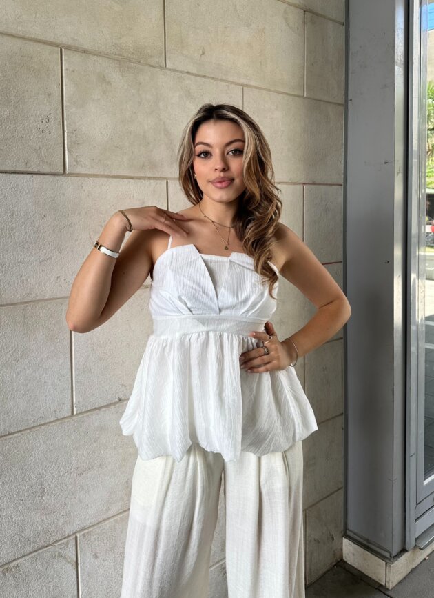 Kanatiere Me Prerje Peplum
